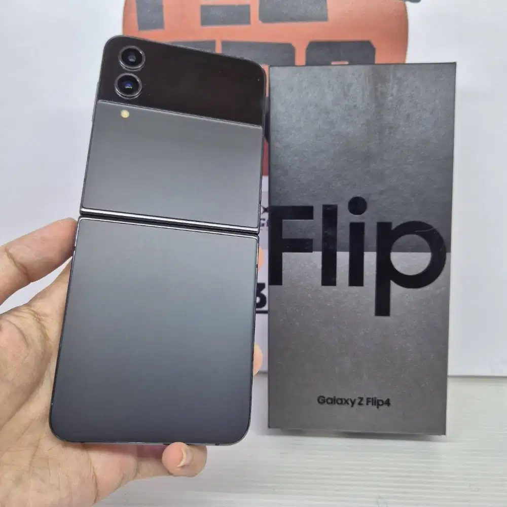 Samsung Z Flip 4 Black 8/256GB Fullset No Minus
