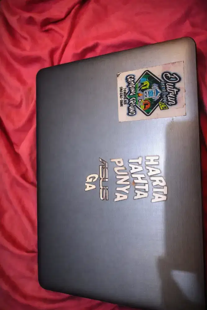 Laptop ASUS Vivobook Max