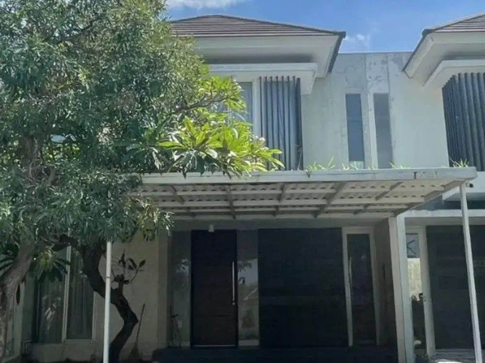 Rumah Mewah Siap Huni Pelican Hill, Carport: 2 mobil besar, Listrik: Token 3.500 watt