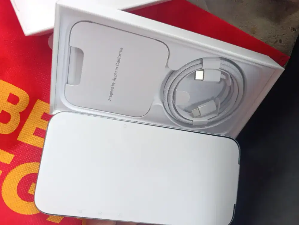 Jual iphon 15 baru beli kemarin...