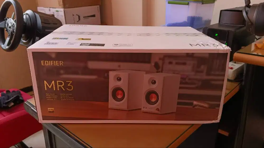 Edifier MR3 White Bookshelf Speaker