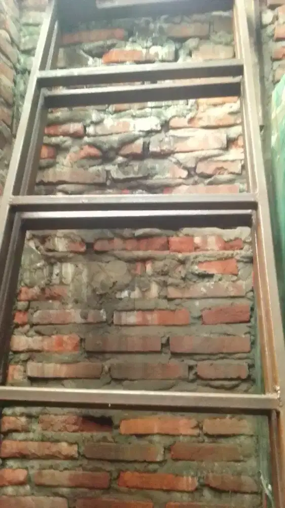 Dijual tangga nya yu dari pada gak ngangur