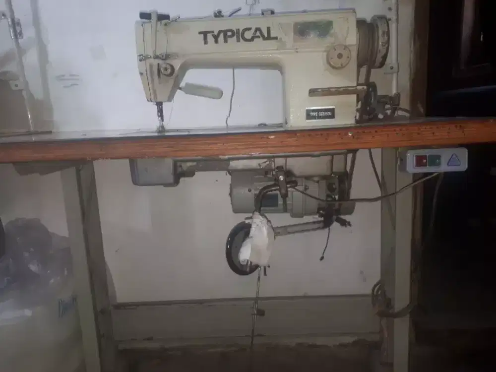 Mesin jahit merek typikal