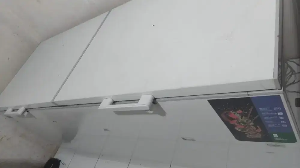 Dijual freezer RSA 1200 L kondisi normal