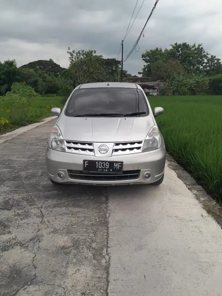 Istimewa.!! Nissan Grand livina xv 1.8 metik 2008
