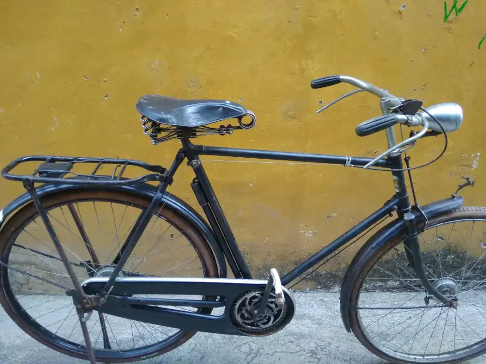 Sepeda ontel jadul Gazelle seri 5