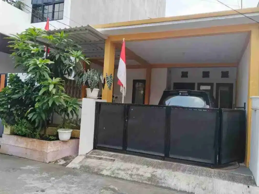 Dijual segera rumah terawat dlm komplek elite di jatinegara indah , duren sawit