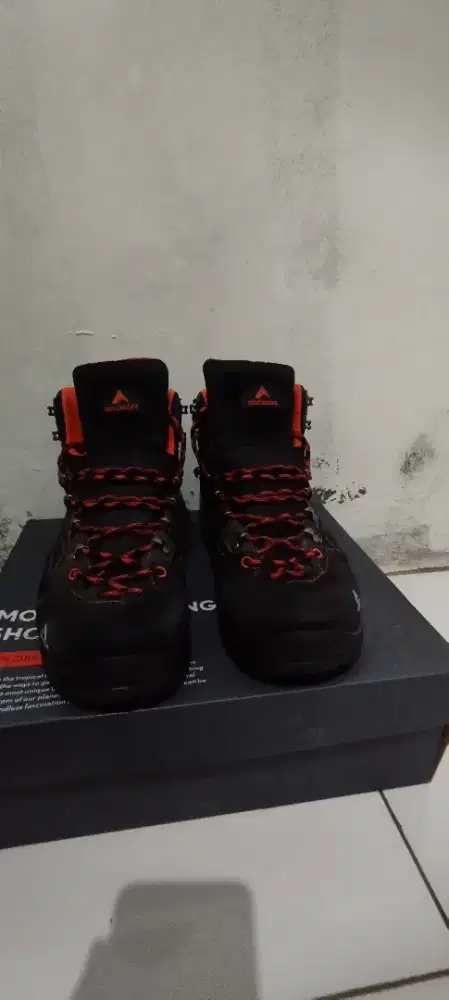 Sepatu eiger vibram waterproof