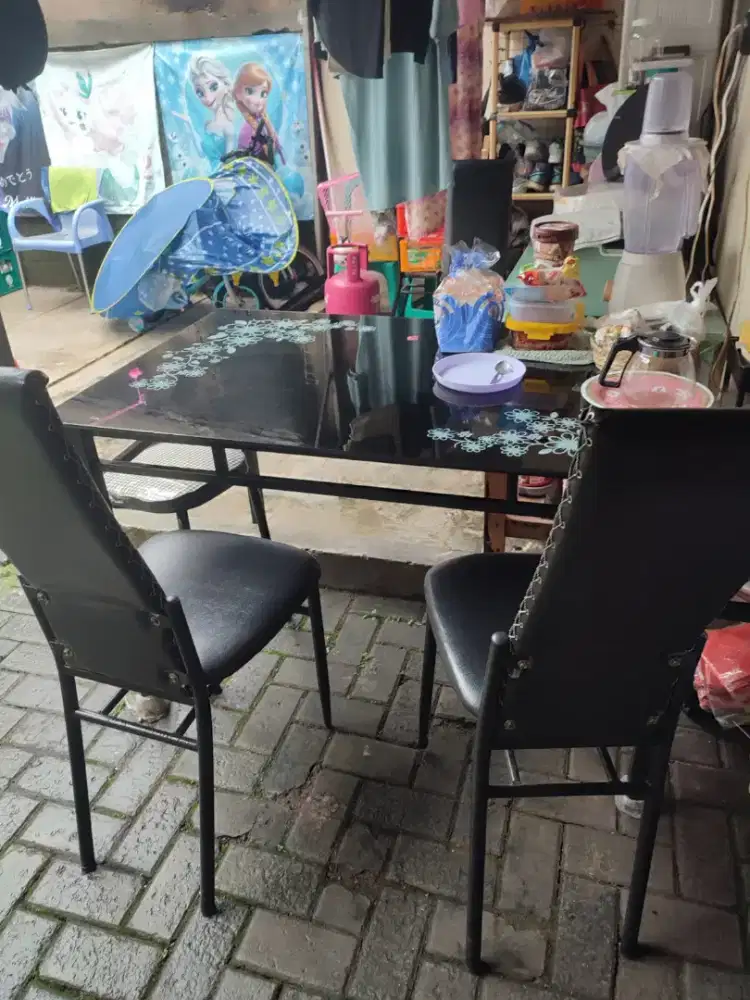 Meja makan set 4kursi