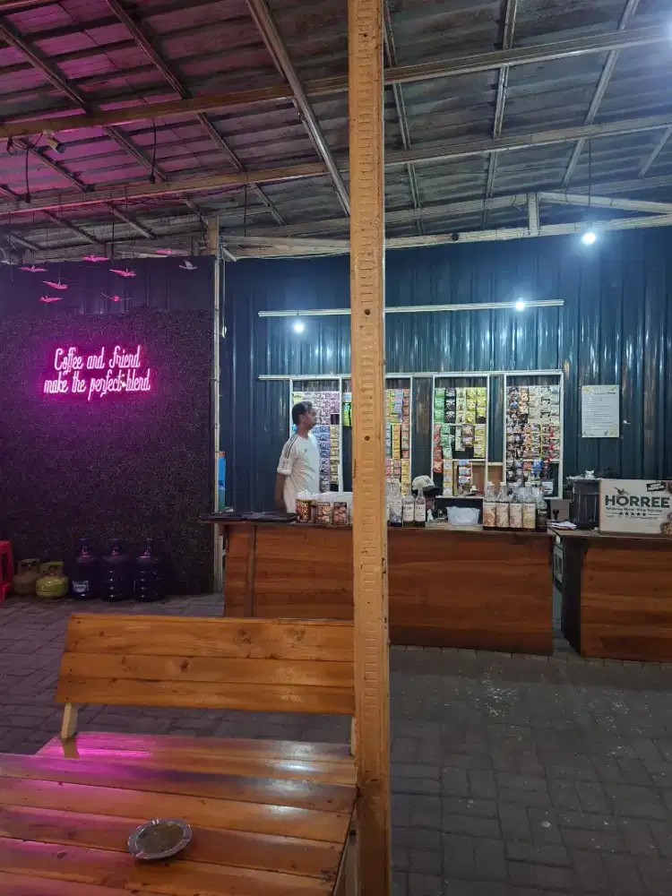 Di butuhkan karyawan