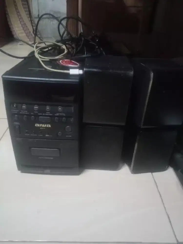 Jual aja home theater kecil aiwa + spekernya