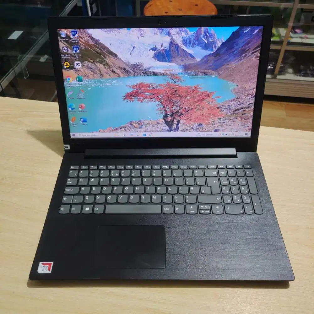 Lenovo Ideapad AMD A9-9425 Ram 8GB/128 SSD Mulus Layar Lebar