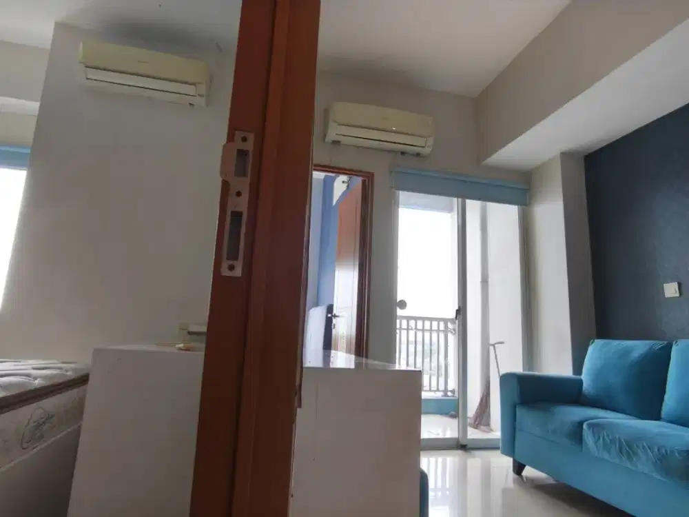 Disewakan Apartemen The Nest di Puri Dengan 2 Kamar Tidur Kondisi Furnish Luas 44 m2 Harga Termurah 25 Juta/Tahun NET