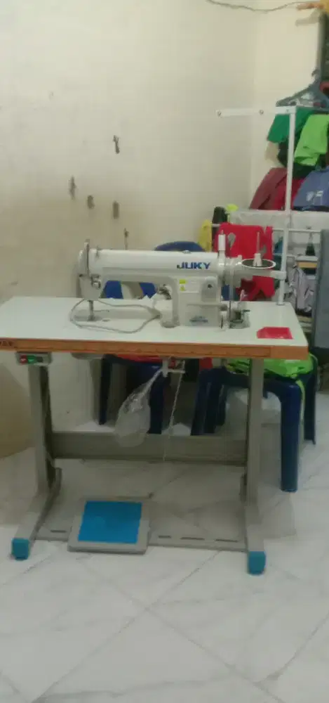 Di jual Mesin Jahit