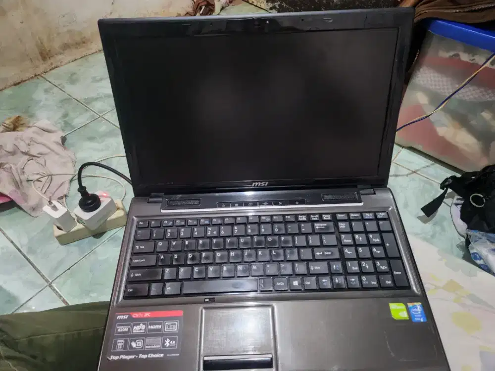 Laptop MSI CX61 2PC Core i7 + NVIDIA 820M