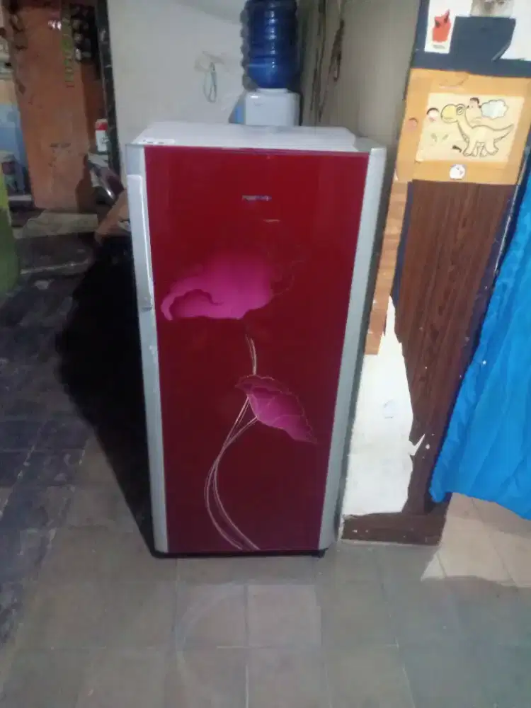 Jual kulkas Polytron beleza 1 pintu dingin dan beku nrmal bisa diantar