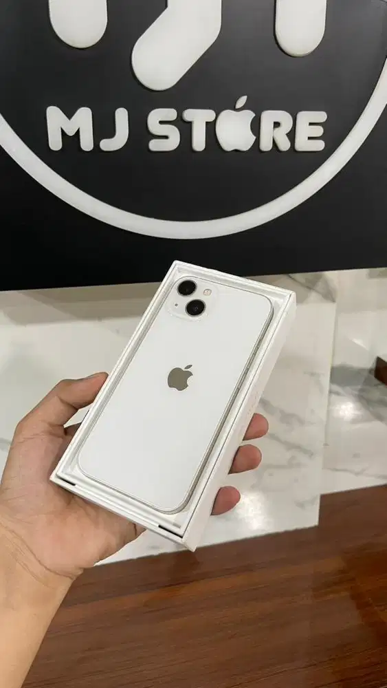 iPhone 13 128 gb iBox bh 100% garansi aktif sampai Agustus 2026