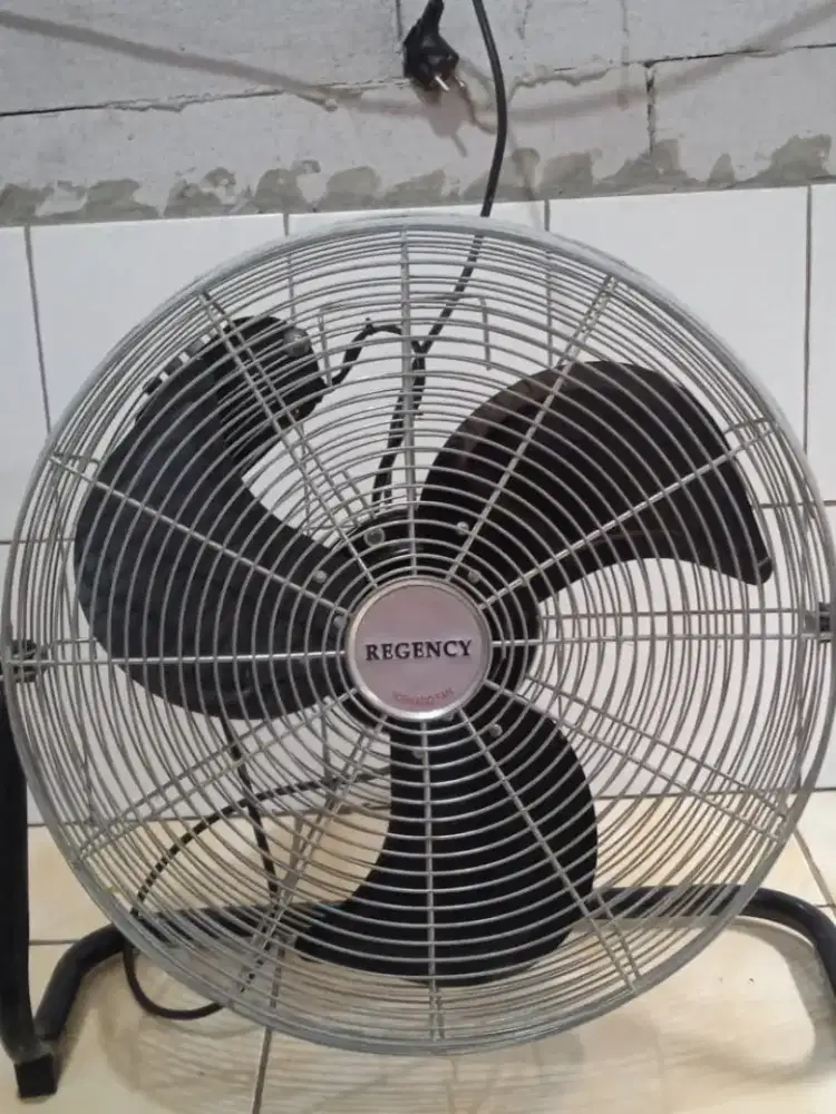 Kipas angin REGENCY