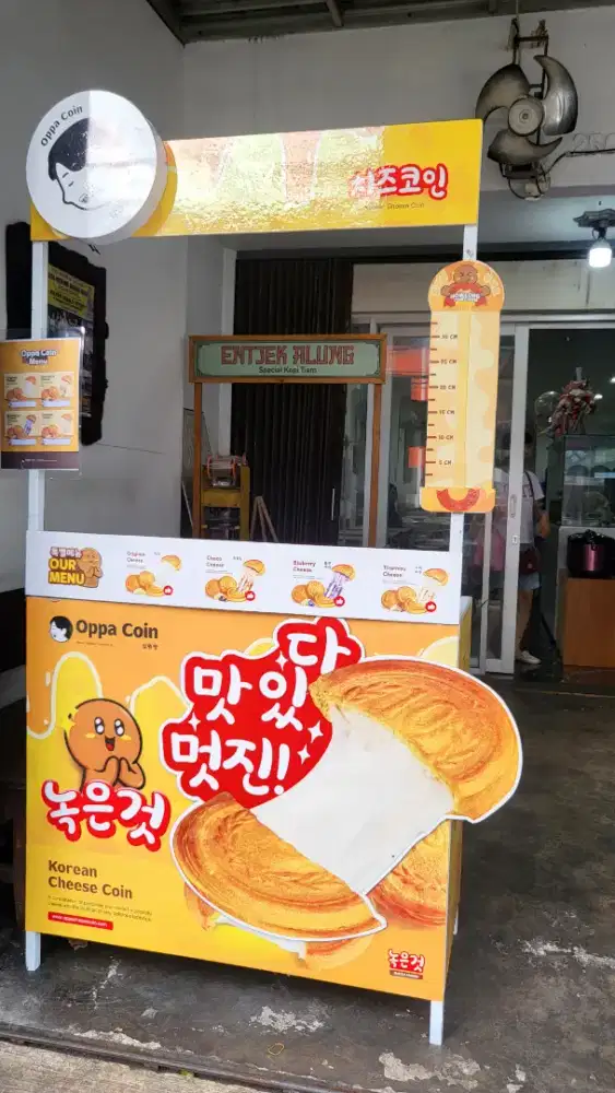 Booth kue koin korea