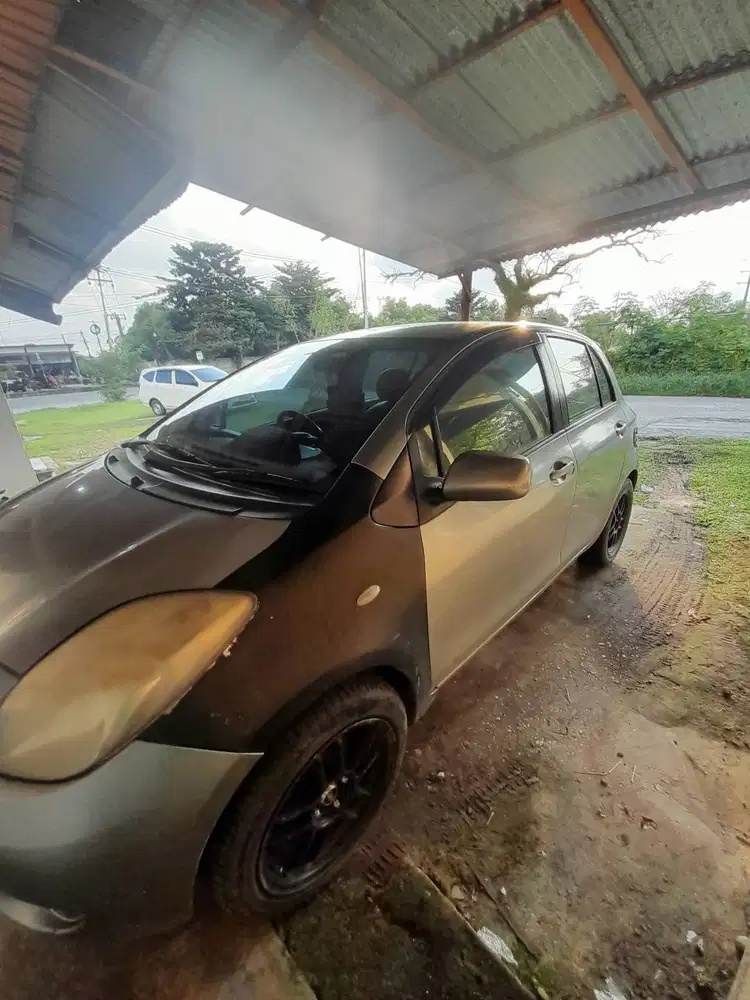 Mobil yaris istimewa