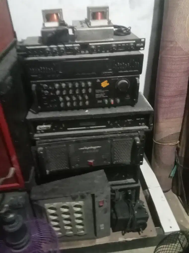 Di jual. Soun sistem, Barang masih normal semua.