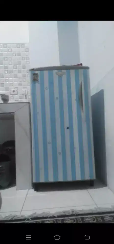 kulkas dan mesin cuci