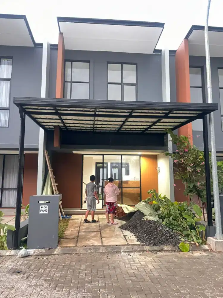 Pasang kanopi baja ringan