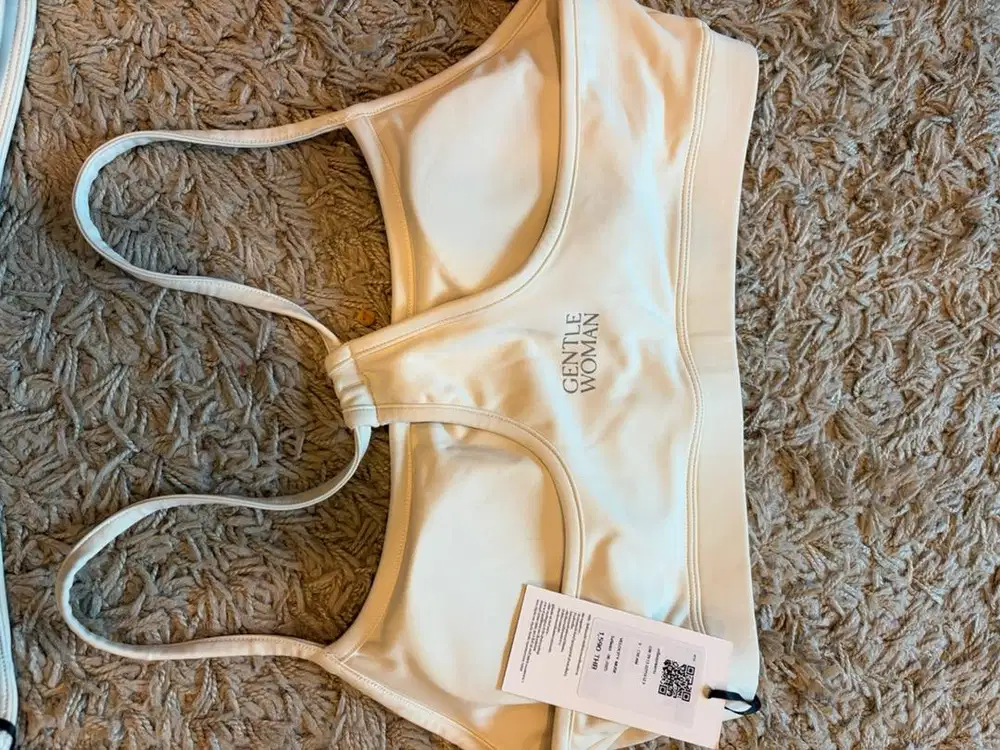 Gentle woman sport bra & pants