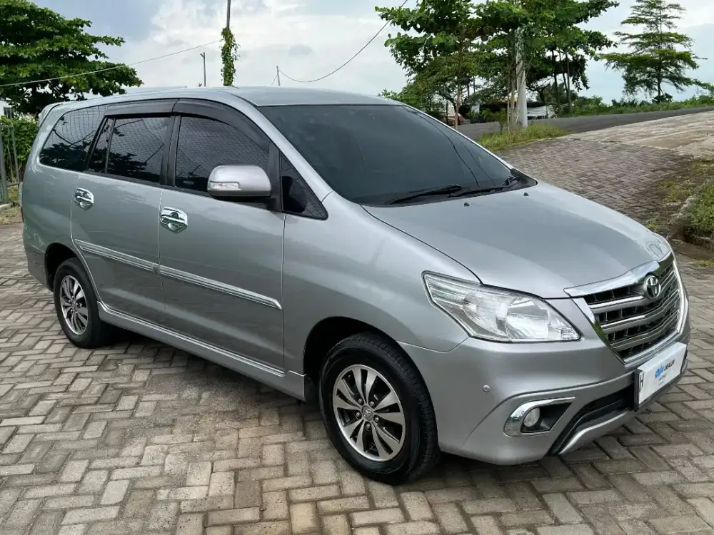 DP 12Jt! INNOVA V AT Bsn 2015