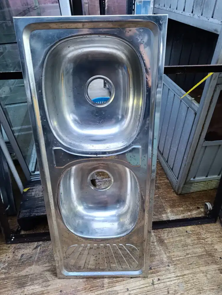 Jual wastafel 2 lubang kondisi baru, Lok Pamulang barat, Tangsel