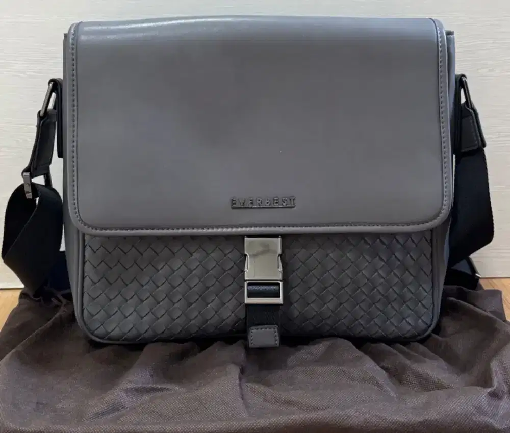 Everbest Messenger Bag Sling bag Tas Selempang Crossbody bag Clutch