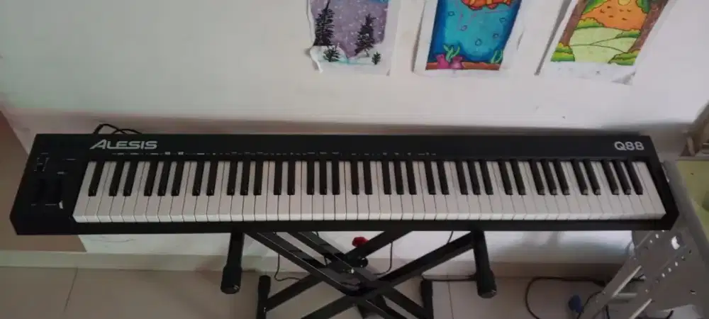 Midi Controller Alesis Q88