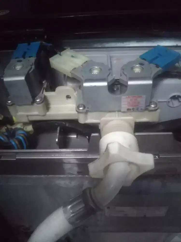 Trima jual beli  servisc tukar tambah mesin cuci kulkas dll