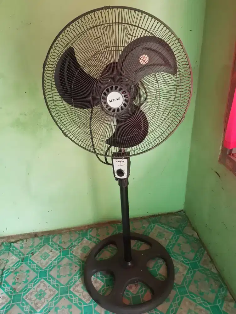 DiJual Kipas Angin tidak dipakai (semi mati).