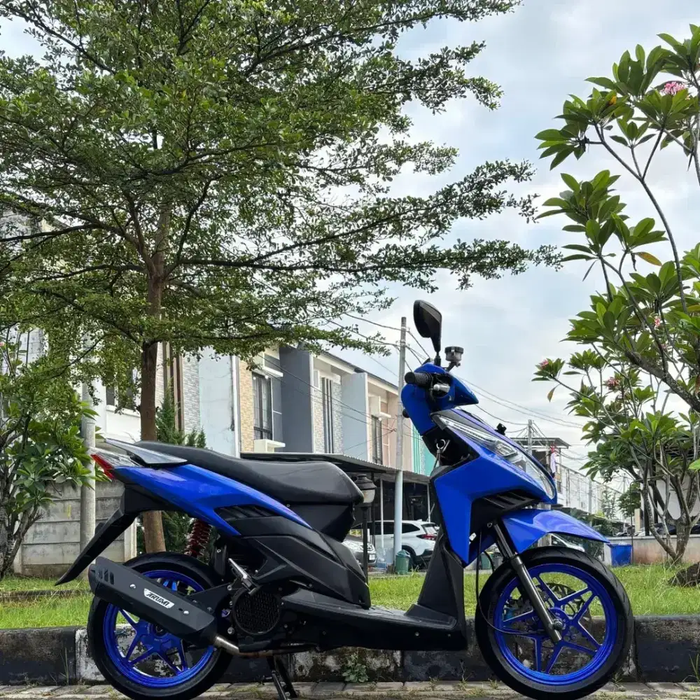 Vario Techno Biru