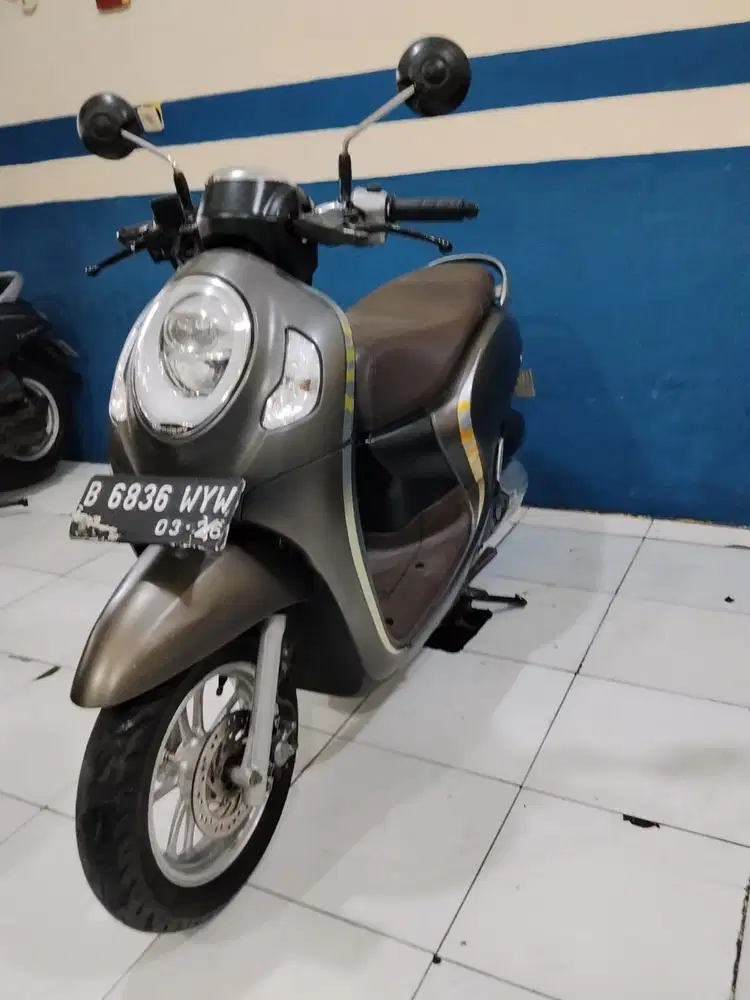 dijual Honda Scoopy frestige 202i keyless siap pakai