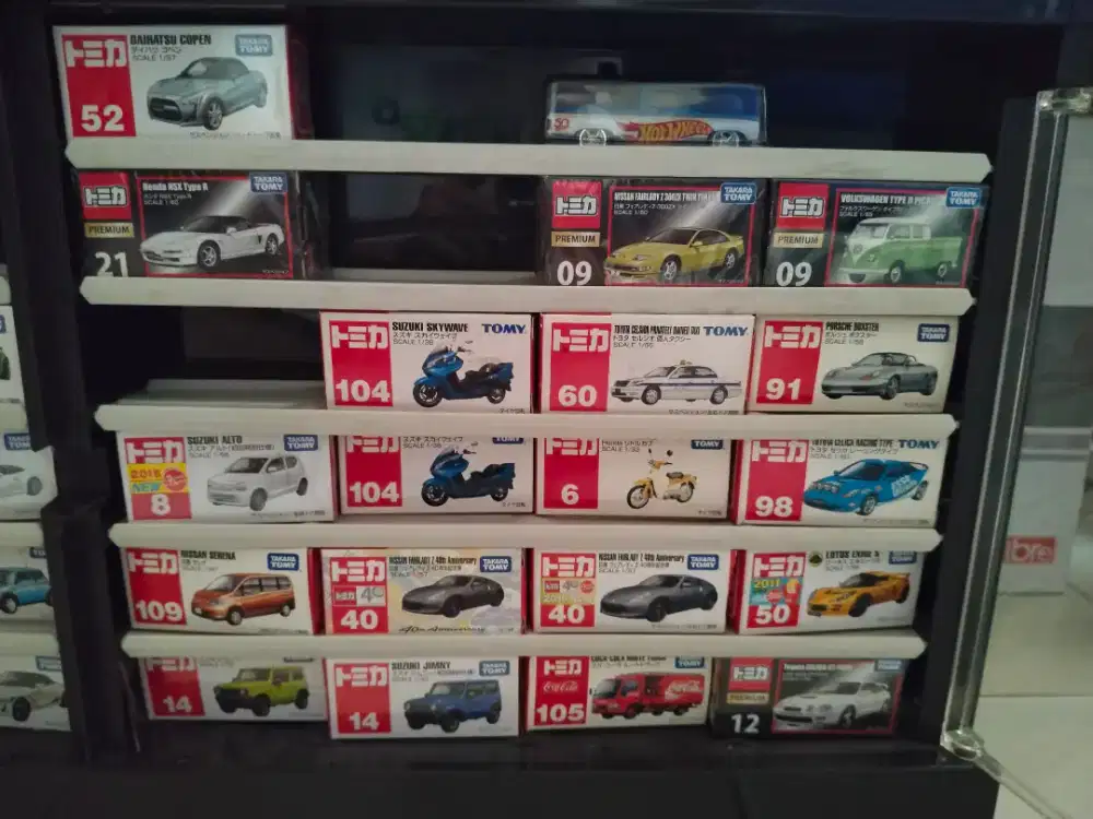 Ex koleksi diecast tomy total tinggal 84 pcs