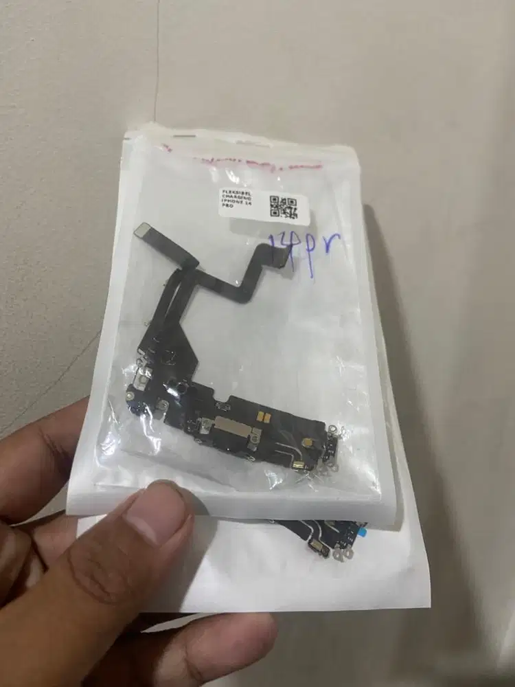 Flexible charge iphone 14 PRO