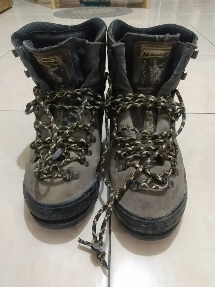 LA sportiva shoes ukuran 43 Made italy