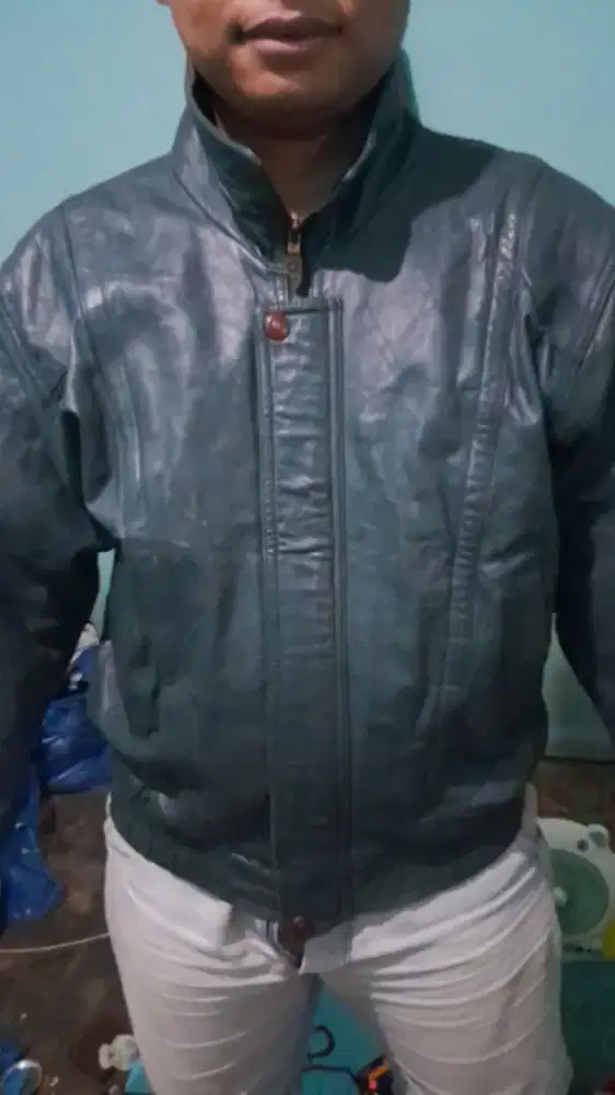 Jaket kulit tebal