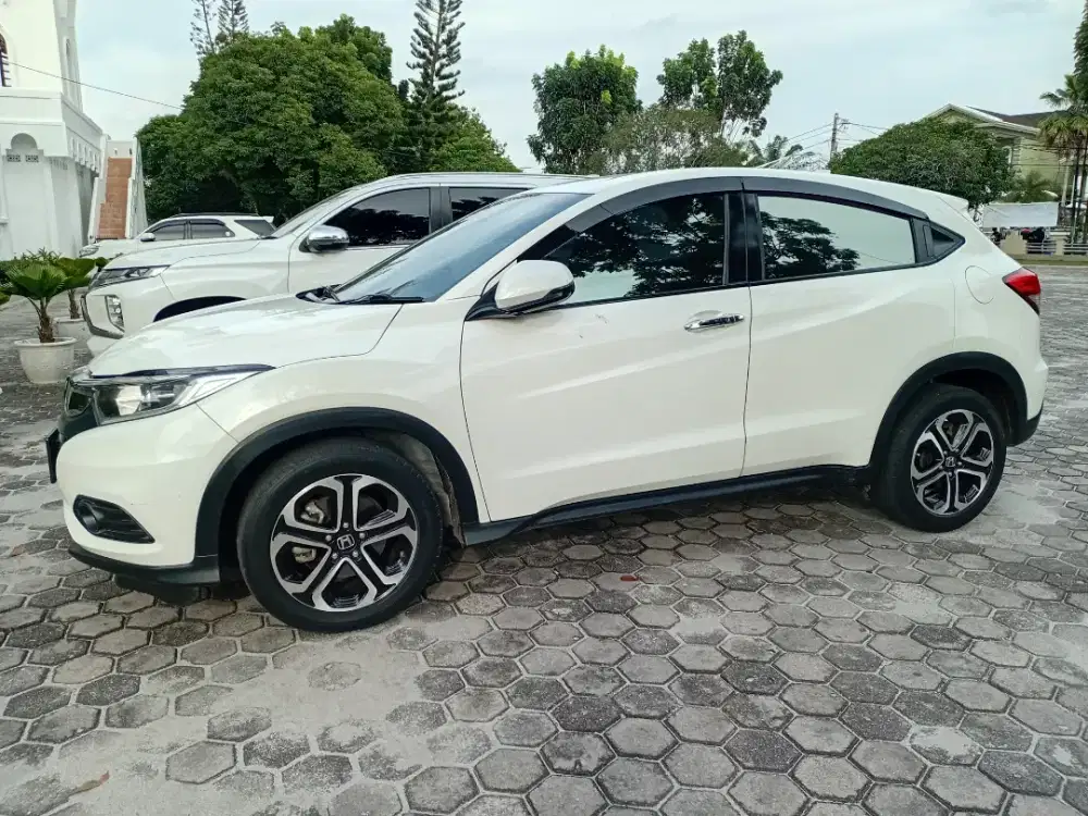 Dijual Honda HRV E CVT 2020