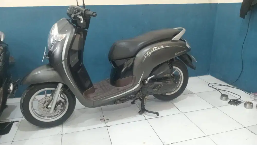jual cepat Honda Scoopy stylist 2018 siap pakai super mulus Glowing