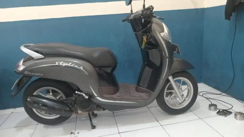 DIJUAL HONDA SCOOPY STAYLIST 2018 SUPER MULUS