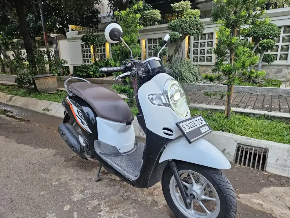 Scoopy 2019 Putih KM 17 rb Mulus Seperti Baru Pemakaian Pribadi