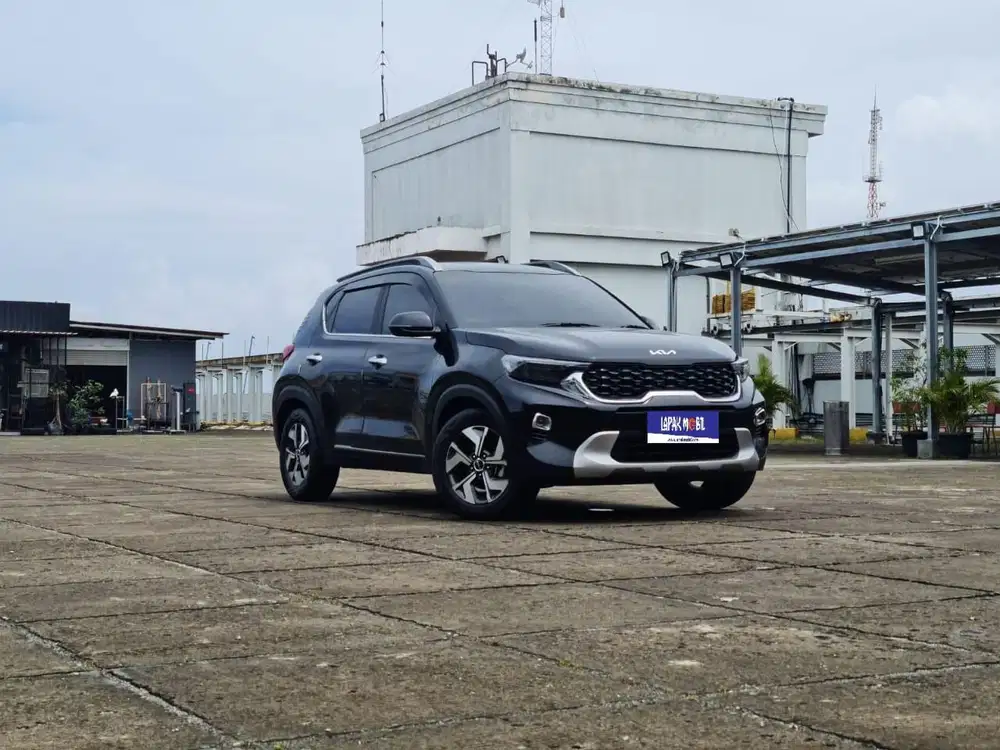 KIA Sonet 1.5 Premiere 5 Seater AT 2022 Hitam KM 51RB
