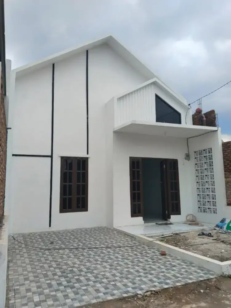 RUMAH DENGAN DESIN 2 PILIHAN, ADA TANAH SISA