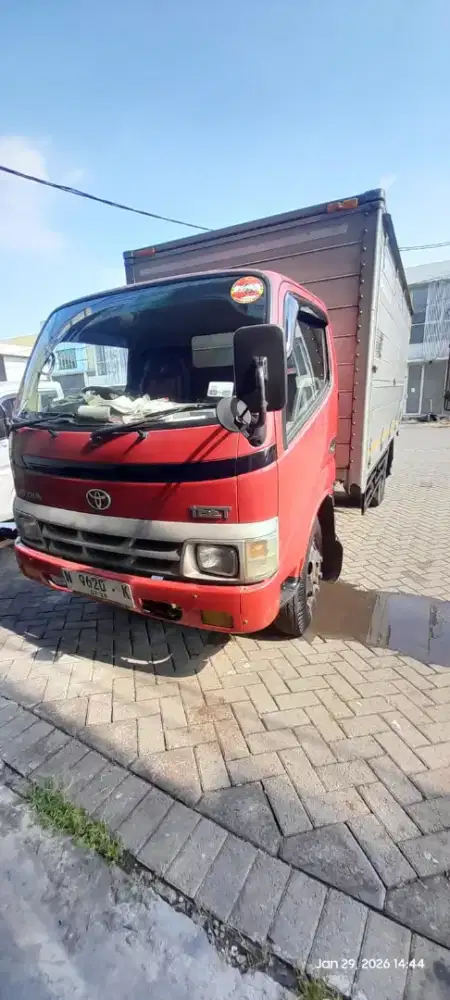 Dijual Toyota Dyna 6 Roda FullBox