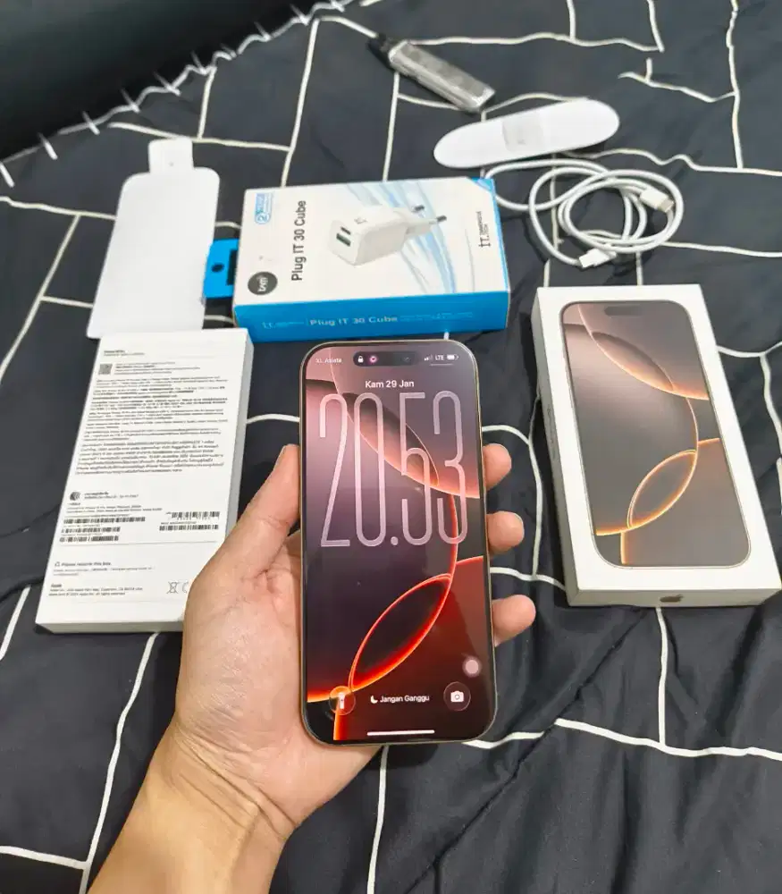 IPhone 16 Pro 256 Dessert Titanium Resmi Beacukai