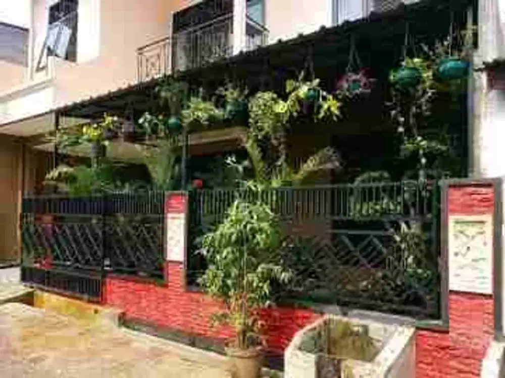 Jual murah siap huni di delta pekayon, galaxy