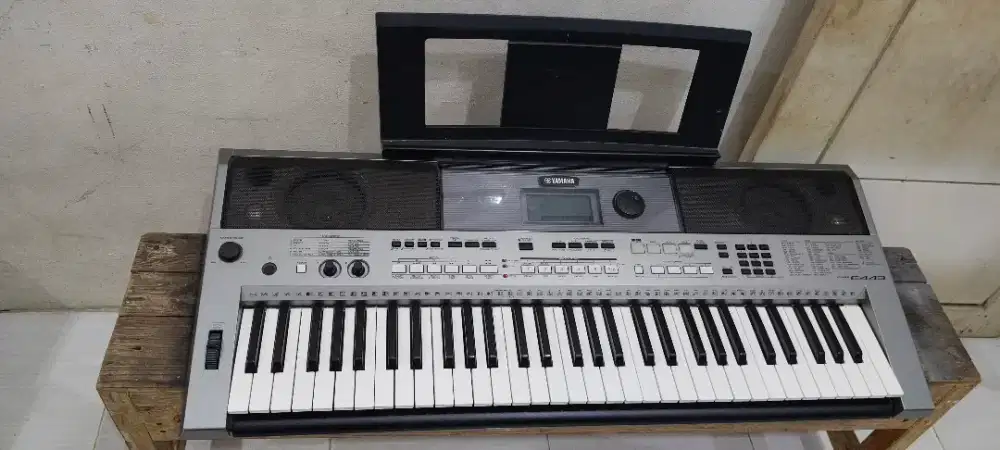 Keyboard yamaha psr e443